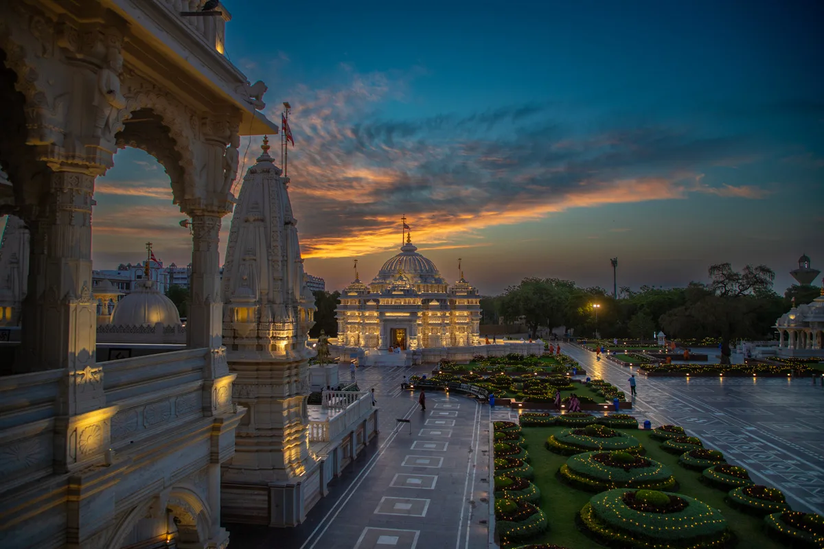 The mandir plaza at dusk